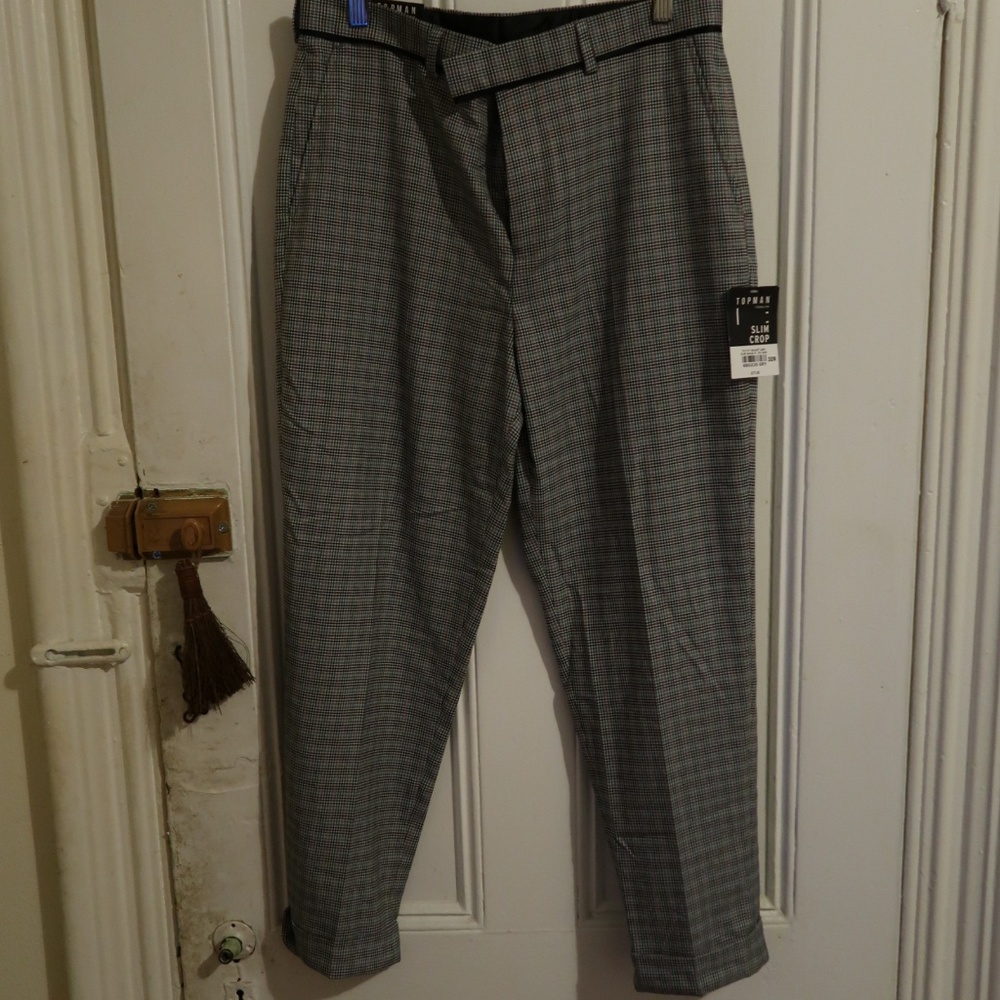 TOPMAN SLIM CROP PANTS IN CHECKERED PATTERN
